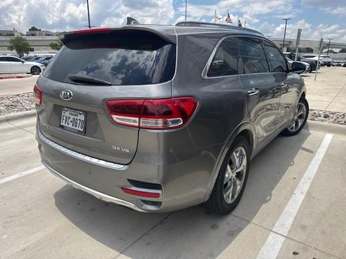 Titanium Silver 2016 Kia Sorento SX