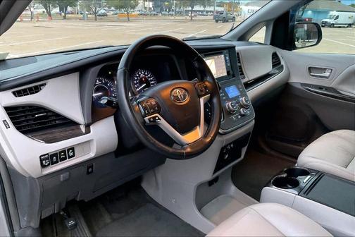 2015 Toyota Sienna XLE Premium