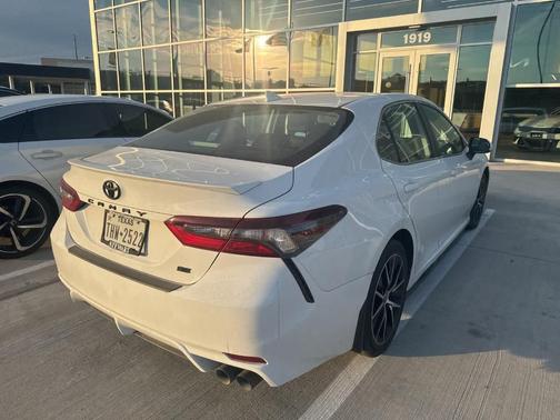 2024 Toyota Camry SE