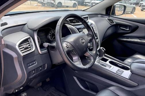 Black 2023 Nissan Murano SV