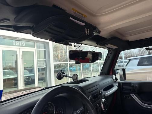 2012 Jeep Wrangler Unlimited Sahara