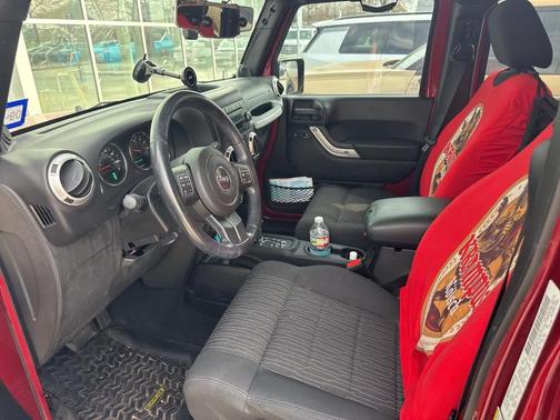 2012 Jeep Wrangler Unlimited Sahara