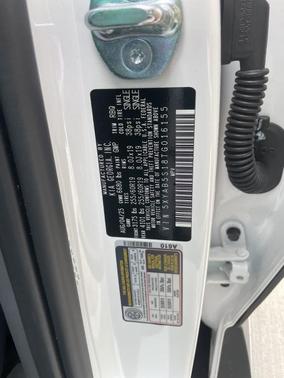 Glacial White Pearl 2026 Kia EV9 Light Long Range