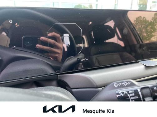 Glacial White Pearl 2026 Kia EV9 Light Long Range