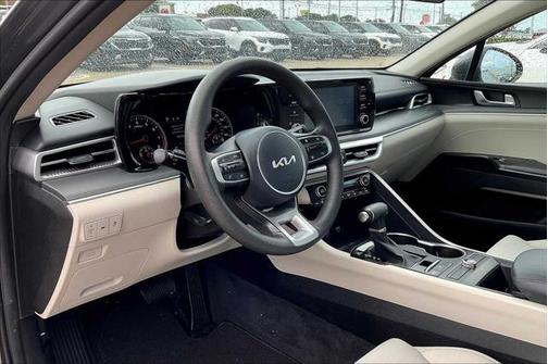 2022 Kia K5 LXS