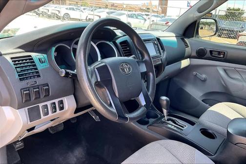 Super White 2014 Toyota Tacoma Base