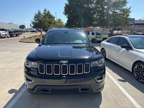 2018 Jeep Grand Cherokee Laredo E