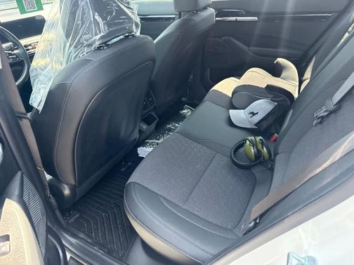 Snow White Pearl 2026 Kia Seltos S