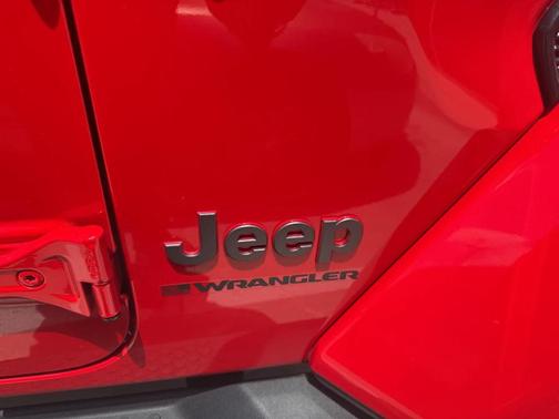 Firecracker Red Clearcoat 2023 Jeep Wrangler Rubicon