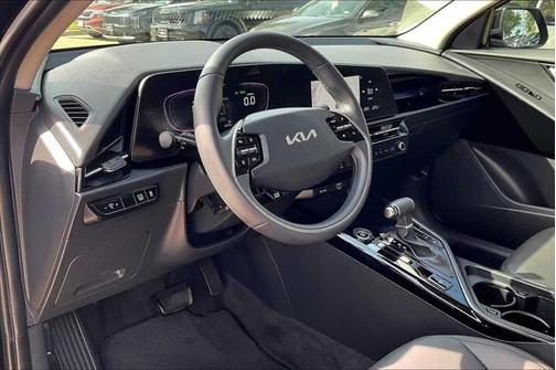 2024 Kia Niro EX