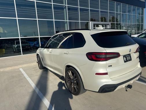 2020 BMW X5 M50i