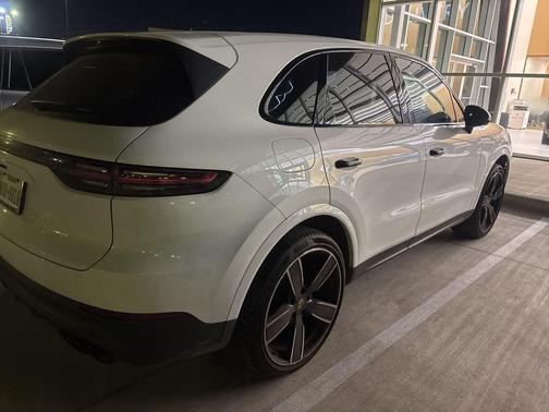 2021 Porsche Cayenne Base