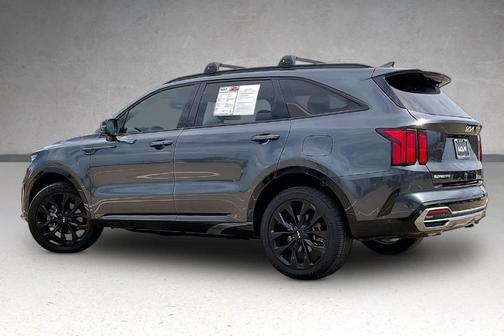 Gray 2023 Kia Sorento SX