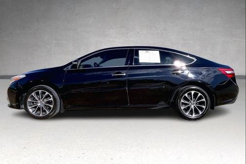 2018 Toyota Avalon XLE