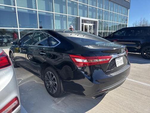 2018 Toyota Avalon XLE