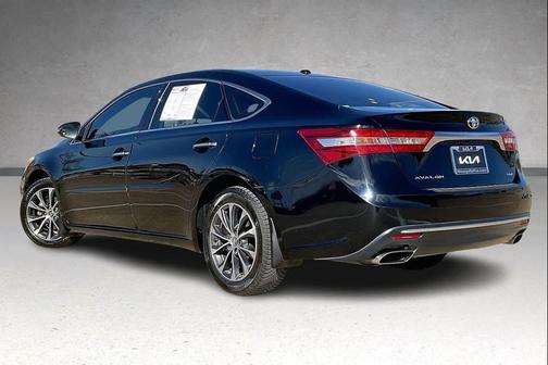2018 Toyota Avalon XLE