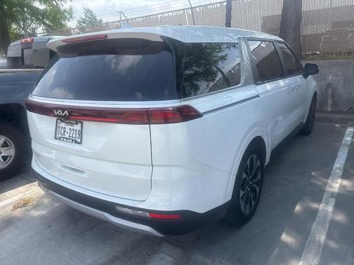 Snow White Pearl 2023 Kia Carnival EX