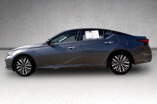 Gun Metallic 2025 Nissan Altima SV