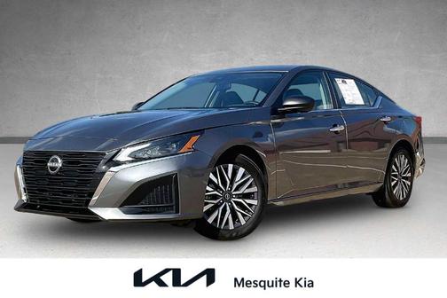 Gun Metallic 2025 Nissan Altima SV
