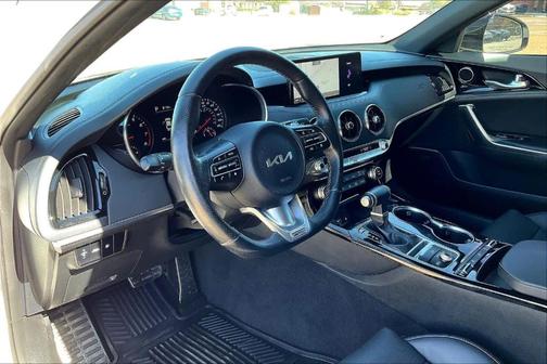 2023 Kia Stinger GT-Line