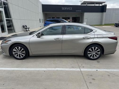 Atomic Silver 2020 Lexus ES 350 Base