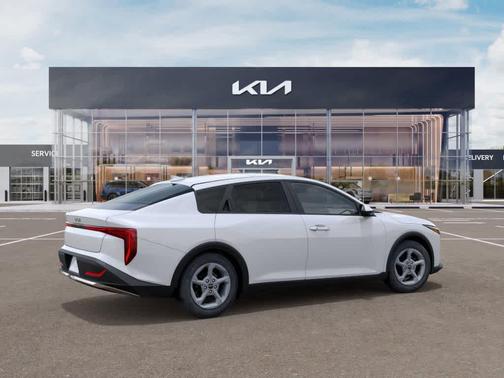2025 Kia K4