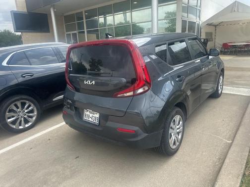 2022 Kia Soul LX