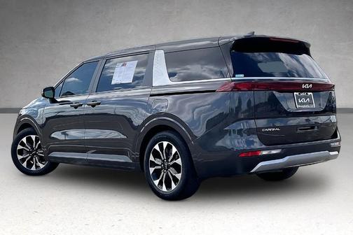 Metal 2024 Kia Carnival EX