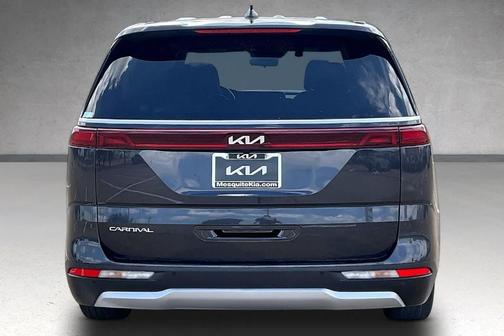 Metal 2024 Kia Carnival EX