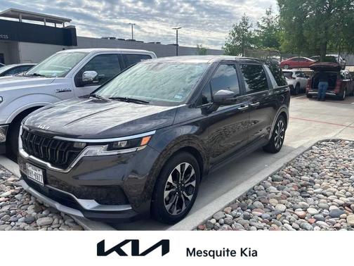 Metal 2024 Kia Carnival EX