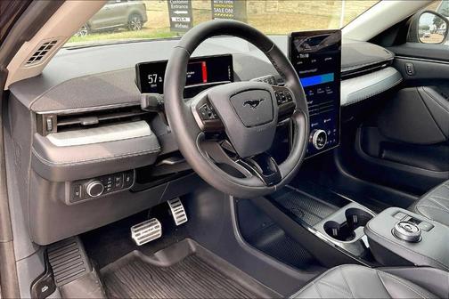 2022 Ford Mustang Mach-E Select