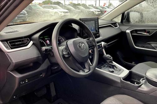 2022 Toyota RAV4 Hybrid XLE