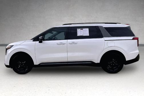 Snow White Pearl 2025 Kia Carnival Hybrid SX