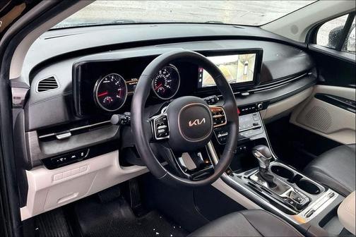 2022 Kia Carnival SX