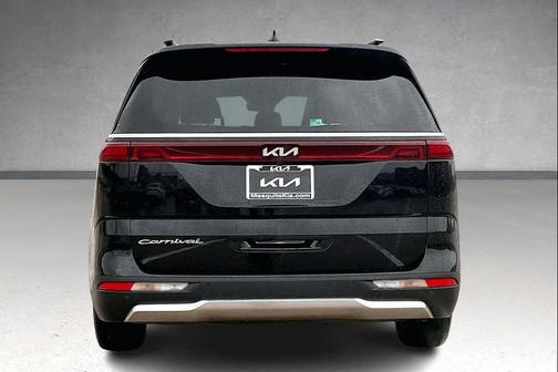 2022 Kia Carnival SX