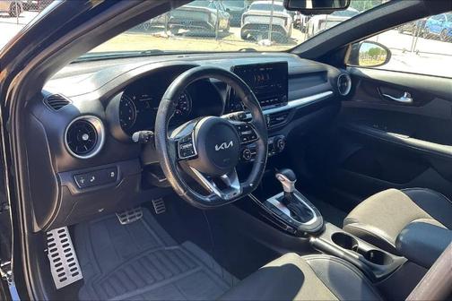 Aurora Black 2022 Kia Forte GT-Line