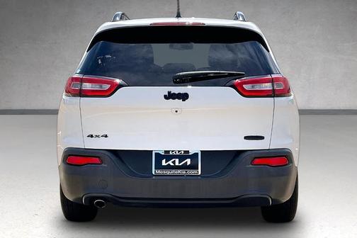 Bright White Clearcoat 2015 Jeep Cherokee Latitude