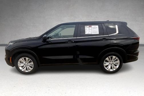 2025 Mitsubishi Outlander ES