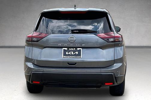 Gun Metallic 2025 Nissan Rogue SV