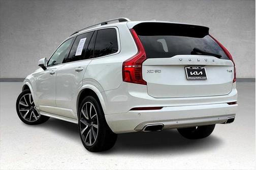 2019 Volvo XC90 T6 Momentum