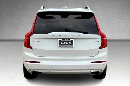 2019 Volvo XC90 T6 Momentum