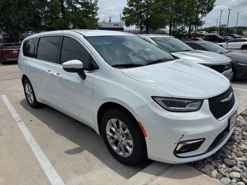 Bright White Clearcoat 2023 Chrysler Pacifica Touring-L