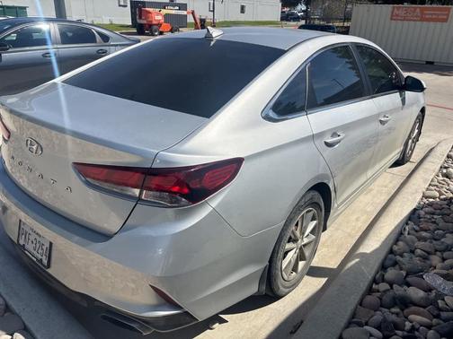 2018 Hyundai SONATA SE