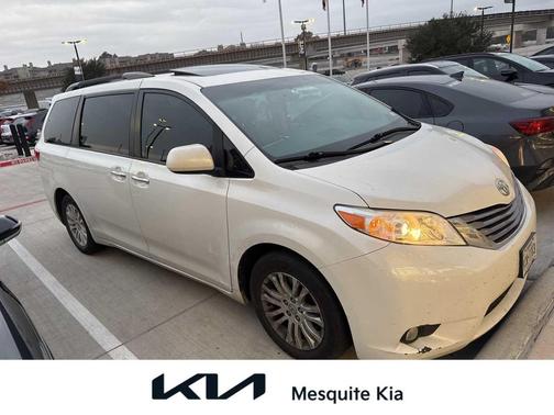 2017 Toyota Sienna XLE Premium