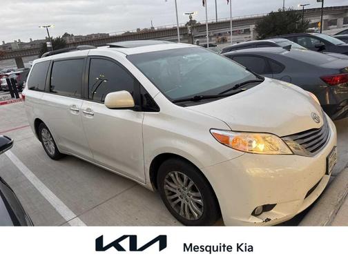 2017 Toyota Sienna XLE Premium