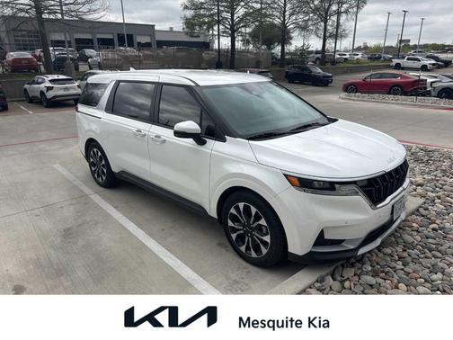 Snow White Pearl 2024 Kia Carnival EX