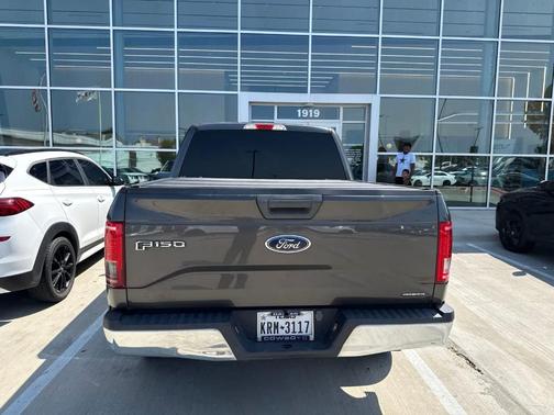 Magnetic Metallic 2016 Ford F-150 XLT