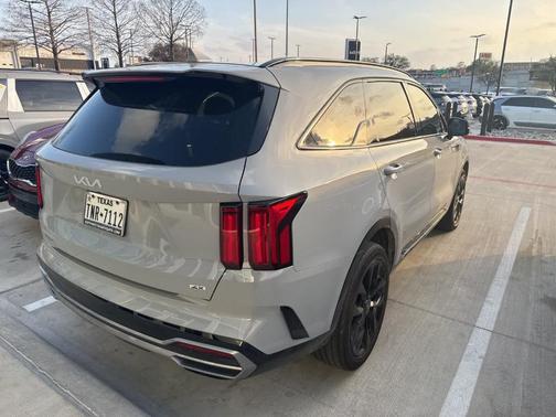 2023 Kia Sorento SX