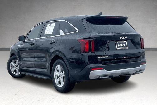 2025 Kia Sorento LX