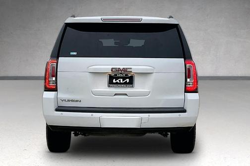 Summit White 2017 GMC Yukon SLT